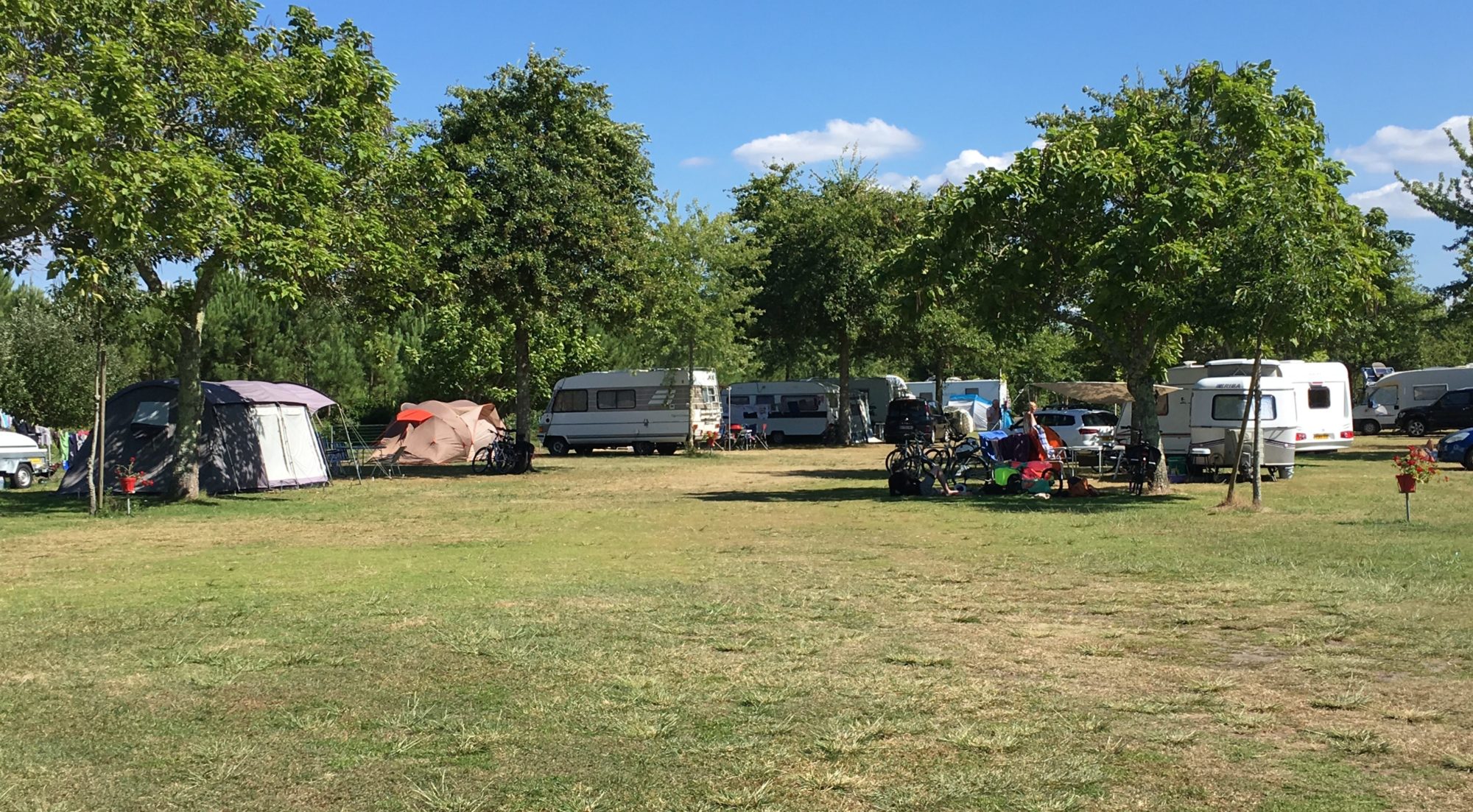 Zona de acampada natural de Lafargue-Duport — Exterior